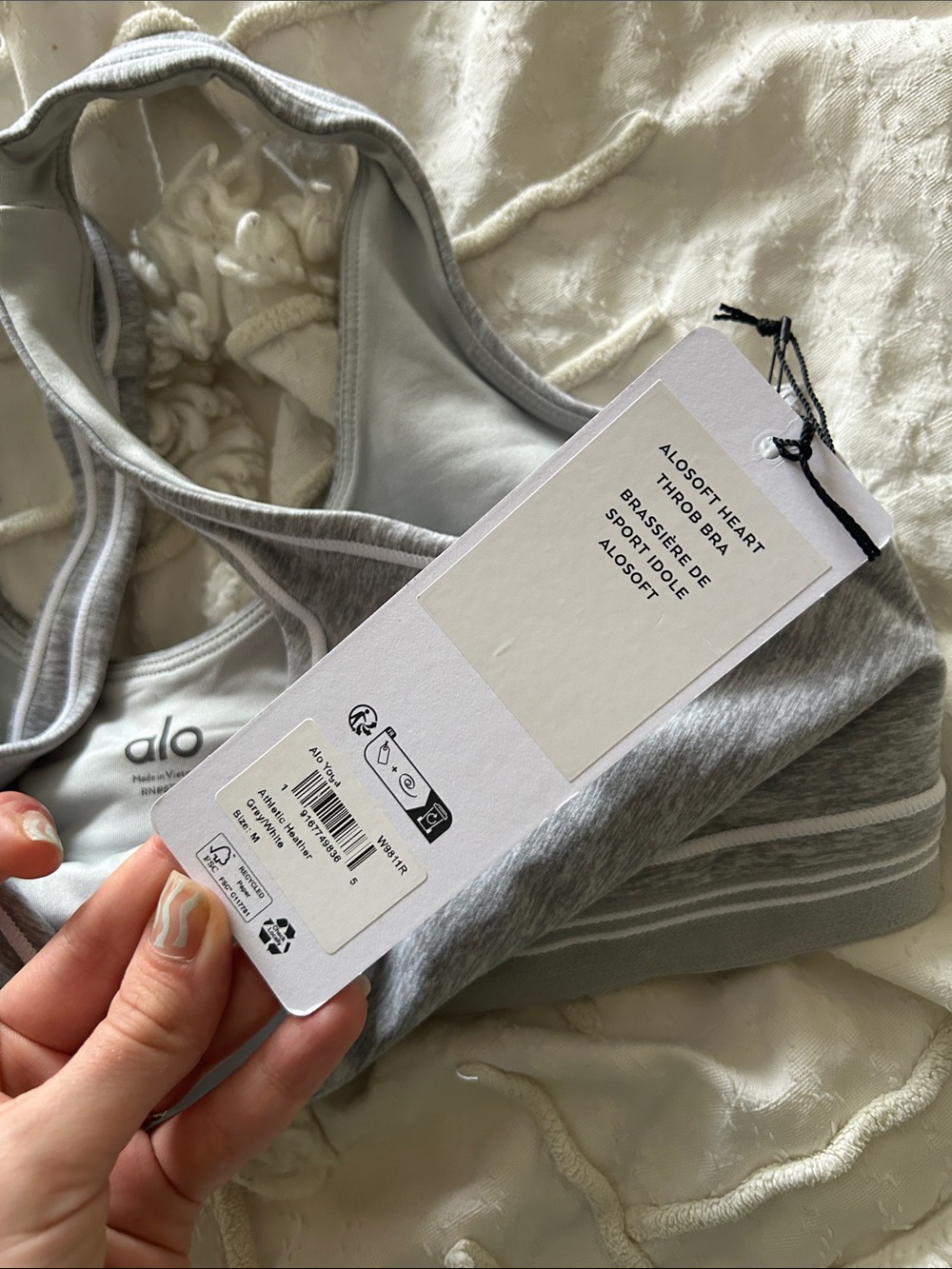 ALO Yoga Alosoft Heart Throb Bra — Light Gray - Picture 4 of 4